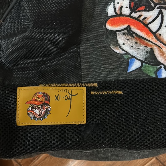 Ed Hardy duffel bag - Picture 3 of 6